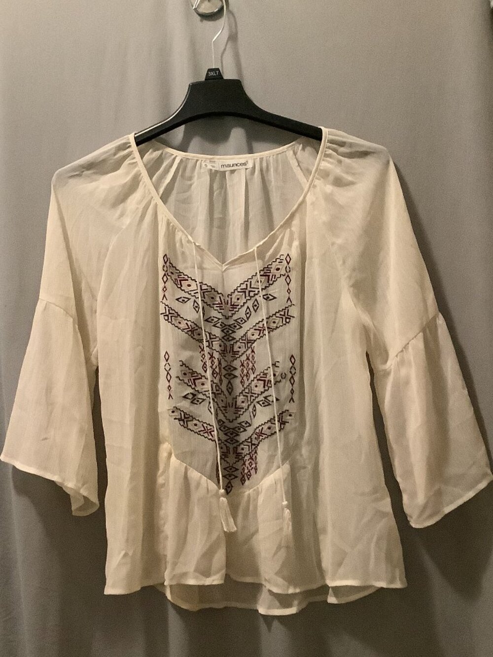 Maurices White Embroidered Boho Festival Blouse Top Size 0 XS